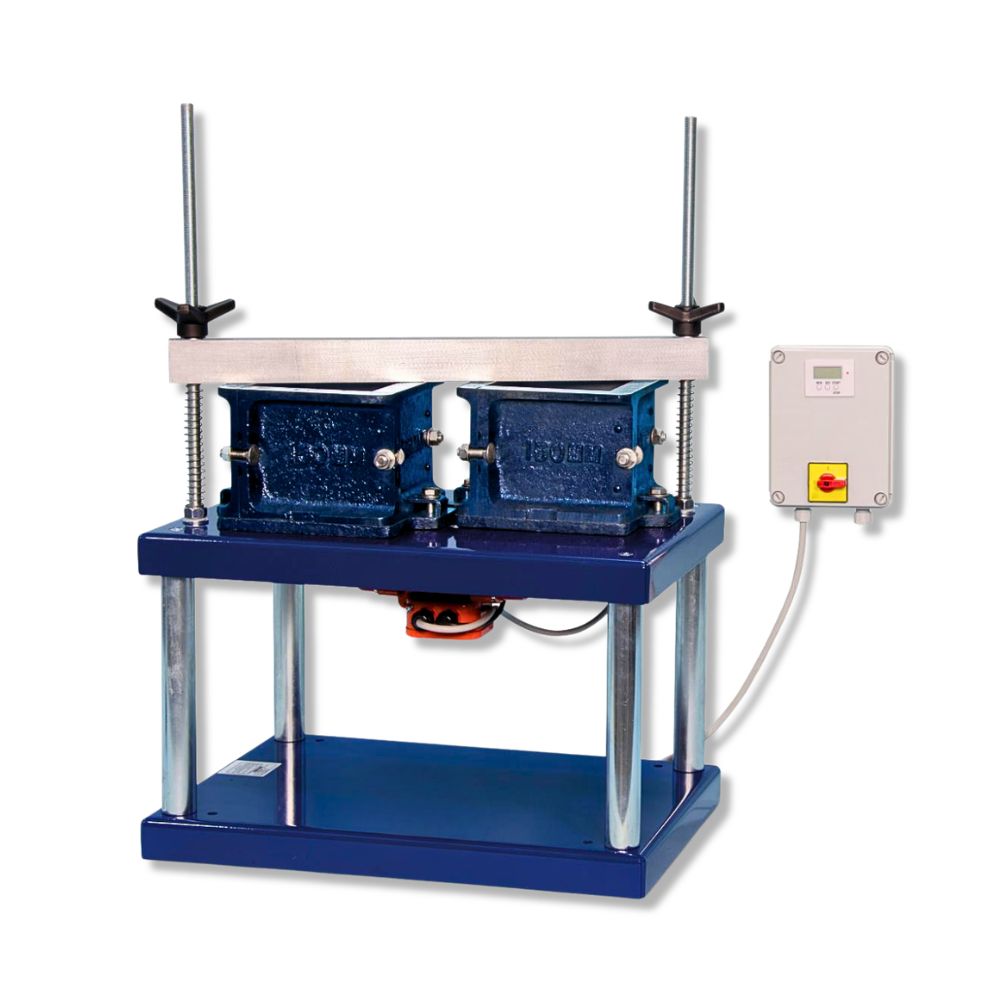 Concrete vibrating table